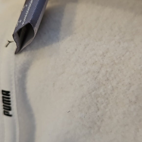 Puma cropped, fleece lined, 1/4 zip sweatshirt. - Picture 5 of 5